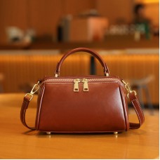 2025 Premium Cowhide Leather Vintage Temperament Women's Shoulder Messenger Bag New Joker Design for Commuting